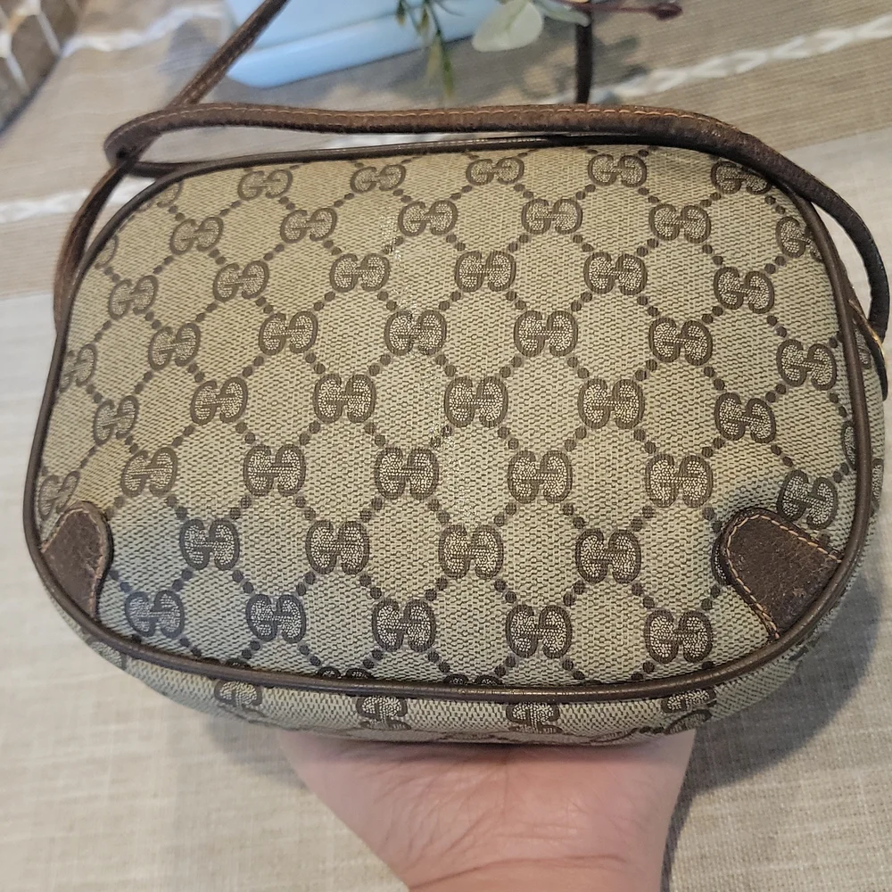 Authentic Gucci vintage sling bag - Picture 6 of 11